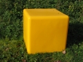 Sitzelemente / Designelemente  / (Form) Würfel / (Größe) 45 x 45 cm / (Farbe) gelb