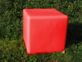 Sitzelemente / Designelemente  / (Form) Würfel / (Größe) 45 x 45 cm / (Farbe) rot